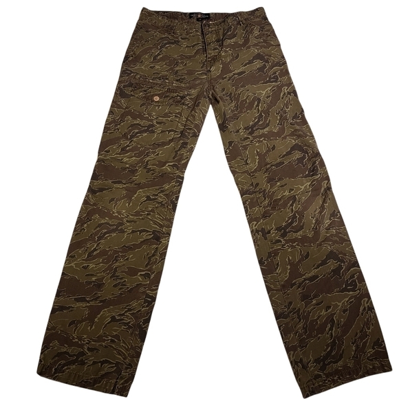 lucky BRAND Camo Pants Green Distressed Clover Leaf Kid's Girl's Size 16 - Picture 2 of 8